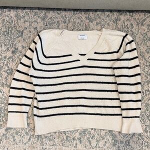 Old Navy V-Neck Sweater